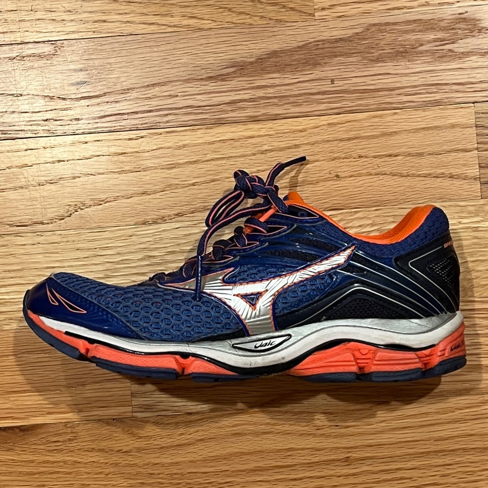 Mizuno Women's Athletic Shoes in Blue and Orange